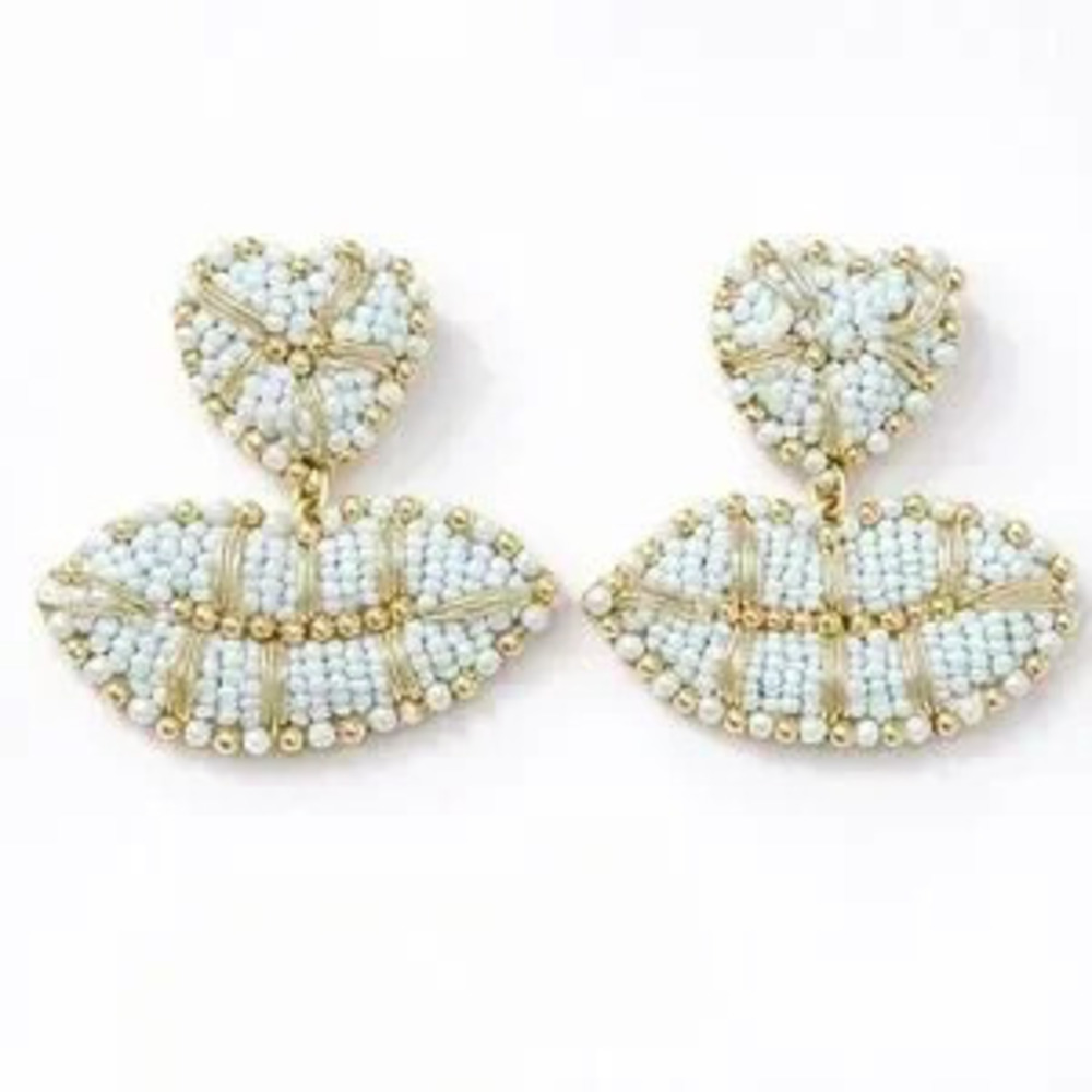 Elegant Gold and Cream Beaded Earrings